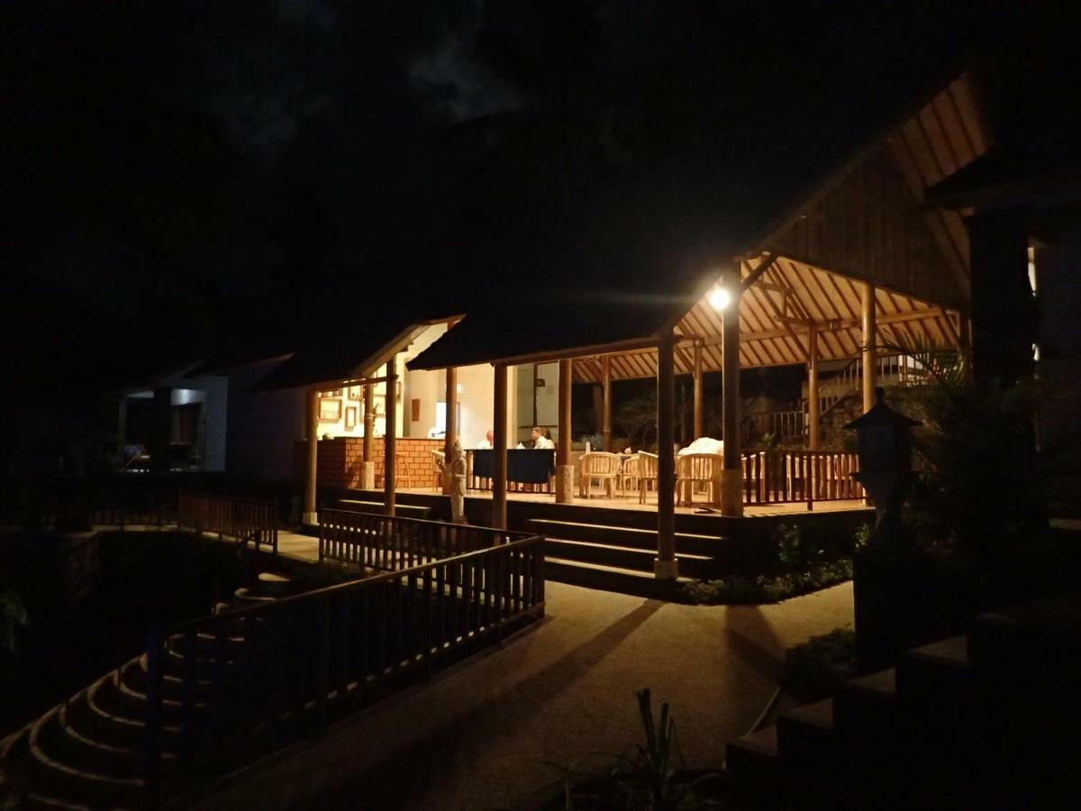 Villa Ume Tenang Nusa Penida Buitenkant foto